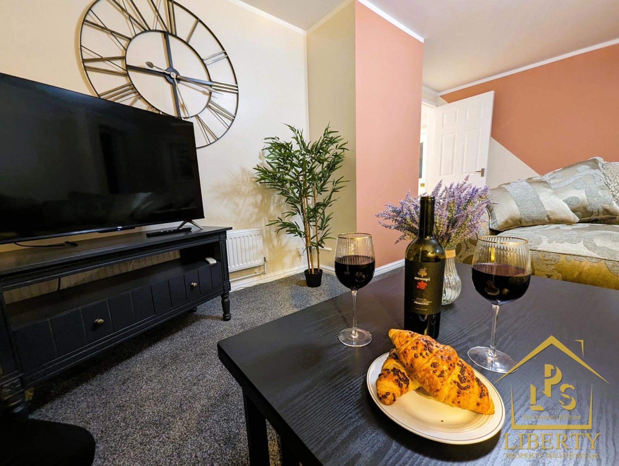 6 Guests * 4 Bedroom * Free Wi-Fi *הנטיגדון מראה חיצוני תמונה