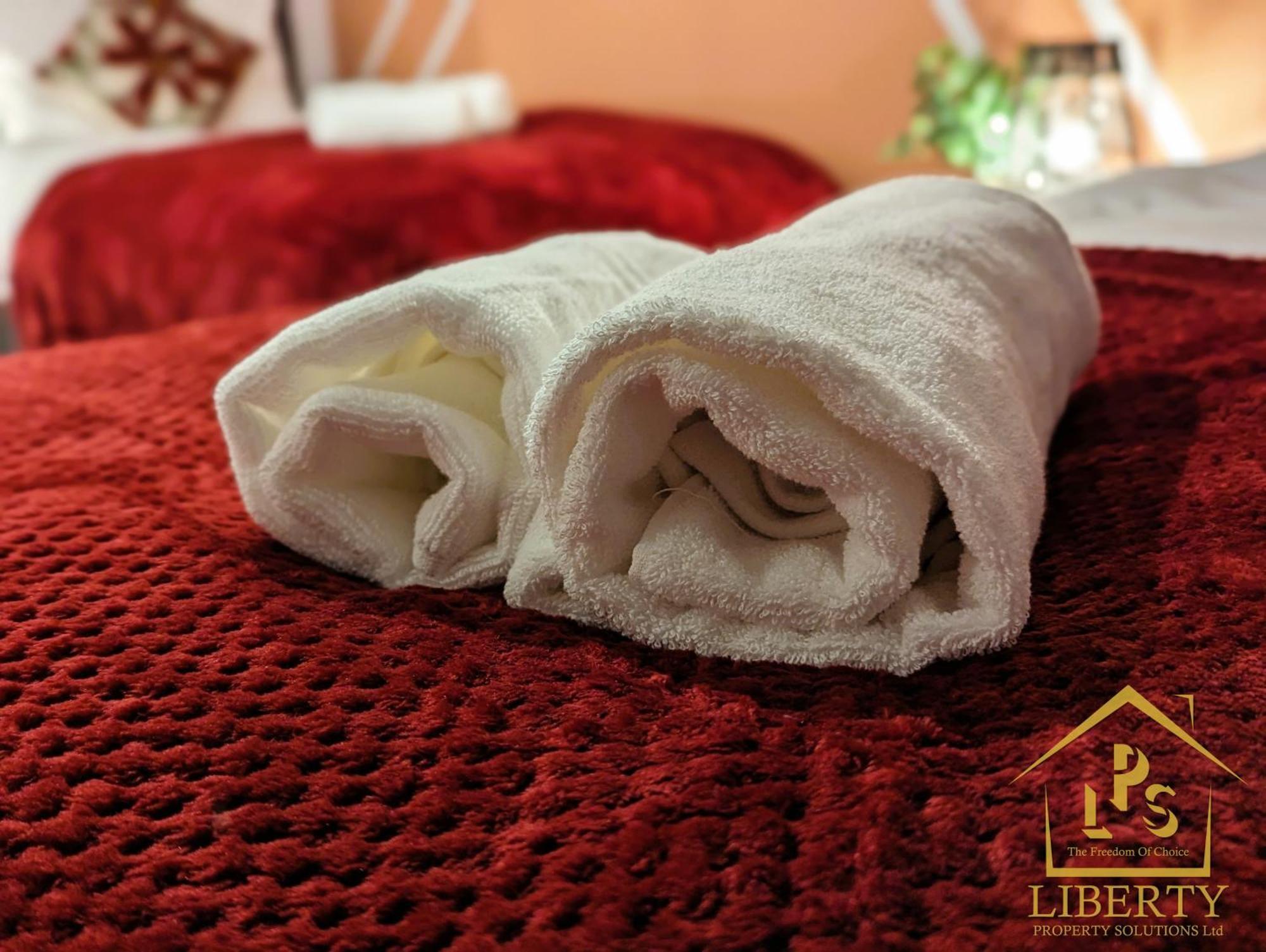 6 Guests * 4 Bedroom * Free Wi-Fi *הנטיגדון מראה חיצוני תמונה