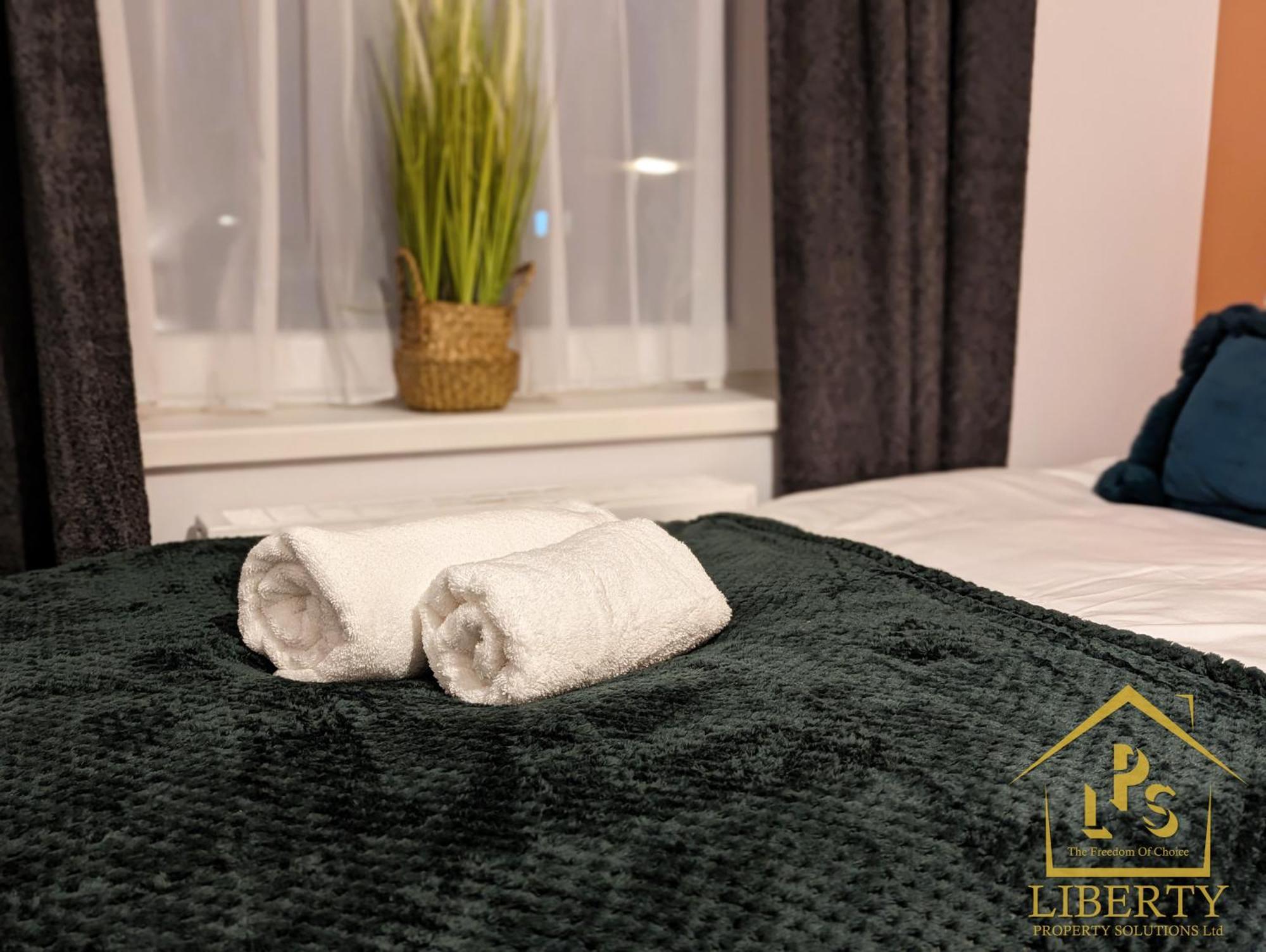 6 Guests * 4 Bedroom * Free Wi-Fi *הנטיגדון מראה חיצוני תמונה
