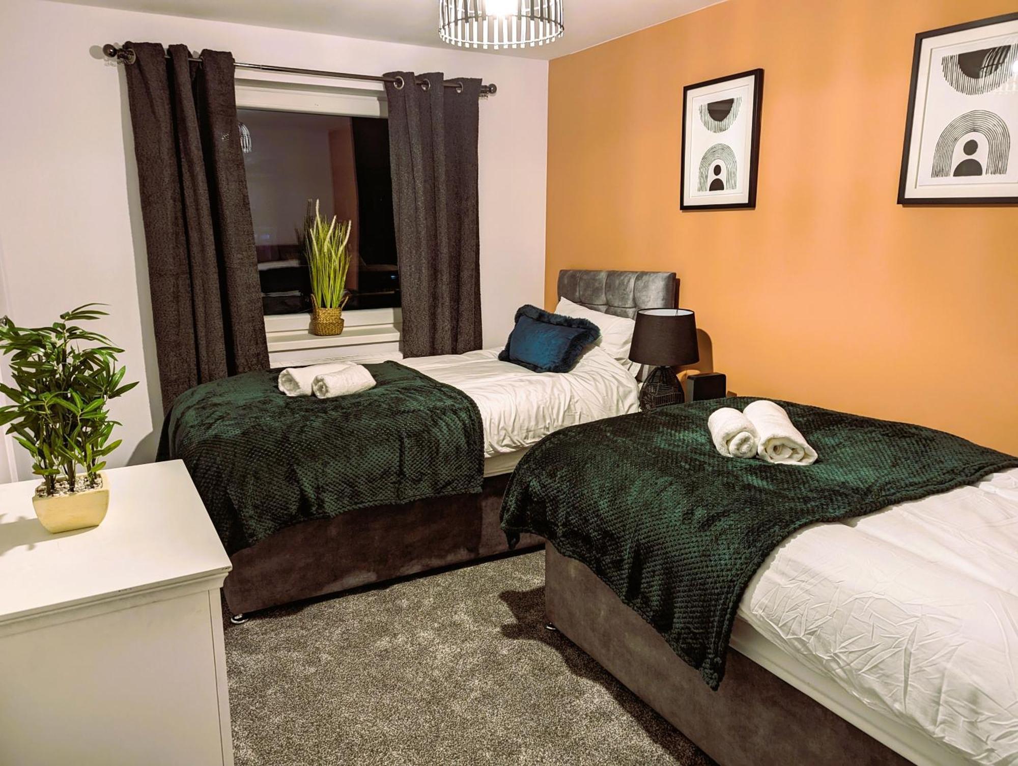 6 Guests * 4 Bedroom * Free Wi-Fi *הנטיגדון מראה חיצוני תמונה